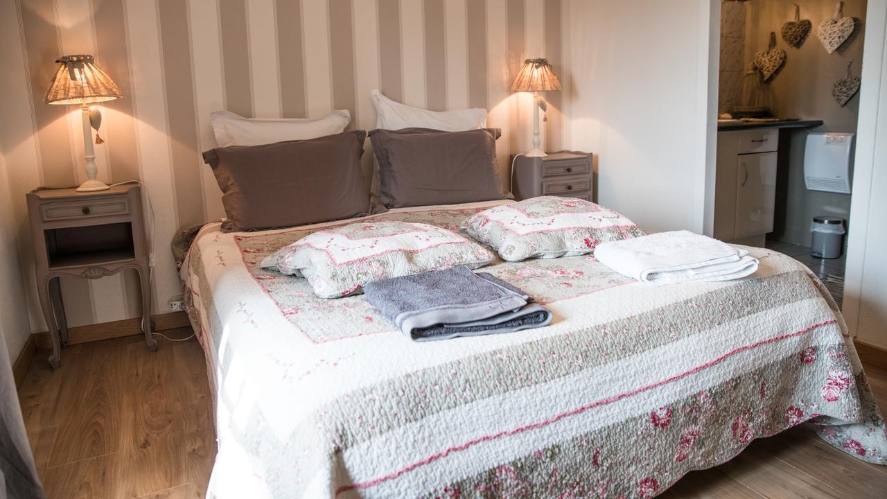 Au Jardin D'Eloise Bed & Breakfast Tremereuc ภายนอก รูปภาพ