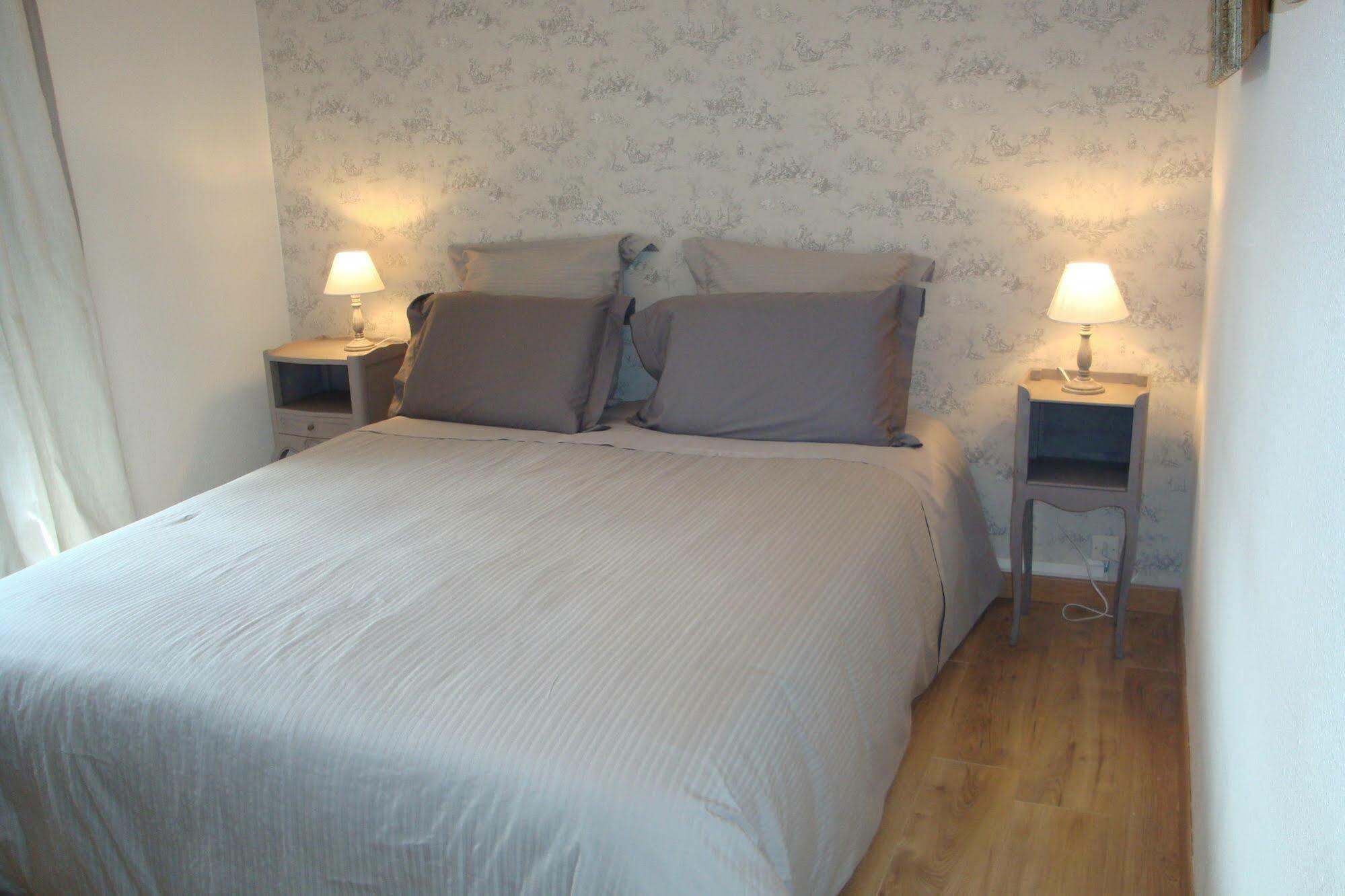 Au Jardin D'Eloise Bed & Breakfast Tremereuc ภายนอก รูปภาพ